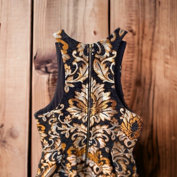 Gianni Bini Elegant Dress w/ lining SzS - Picture 4 of 13